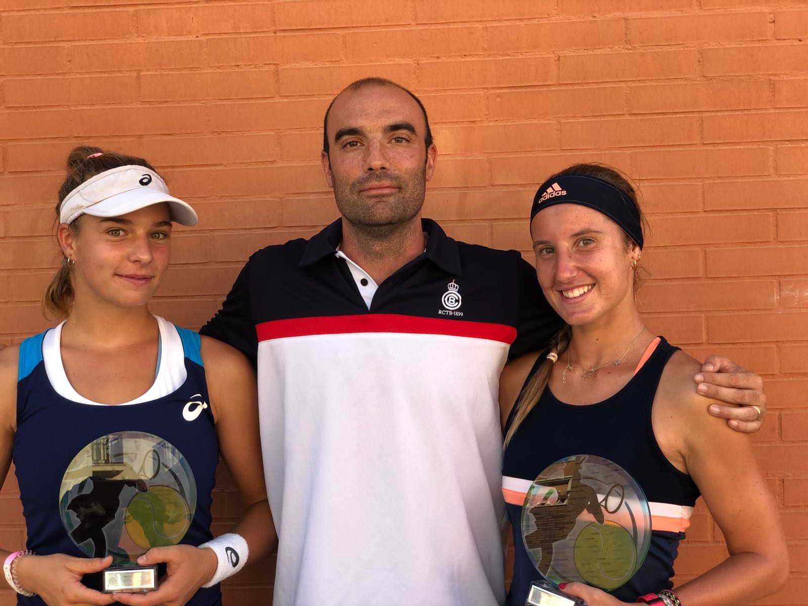 Marina Bassols e Irina Cantos, campeonas en dobles del ITF 15.000$ de Don Benito Marina Bassols e Irina Cantos, campeonas en dobles del ITF 15.000$ de Don Benito