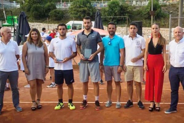 Oriol Roca se impone en el Futures de Xàtiva