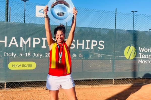Gisela Riera campeona del mundo +50 con la selección