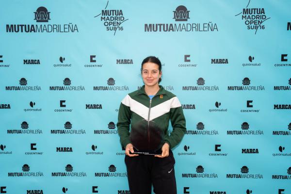 Lili Chetry, clasificada para el Máster Mutua Madrid Open Sub-16