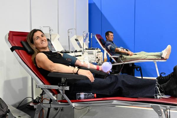 Los socios y socias del RCTB-1899 responden un año más a la campaña de donación de sangre