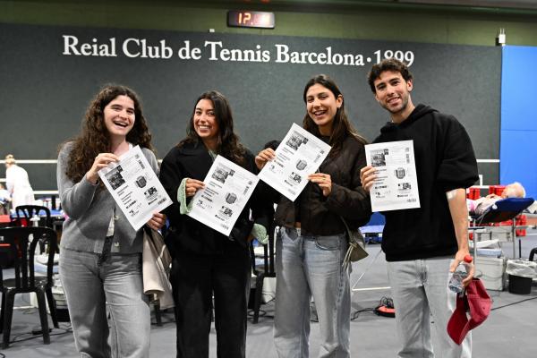 Los socios y socias del RCTB-1899 responden un año más a la campaña de donación de sangre