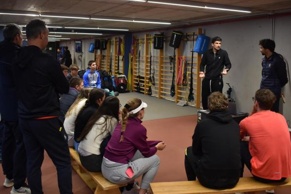 Xerrada de Pedro Cachín al grup de joves de Next Gen