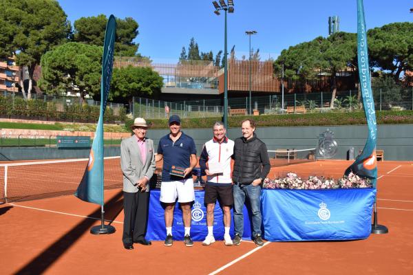 Celebrada la XIII edició del Torneig Interpenyes - Trofeu Penya Paquets by Almendros