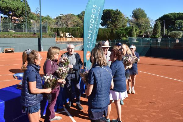 Celebrada la XIII edició del Torneig Interpenyes - Trofeu Penya Paquets by Almendros