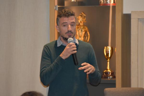 La conferència de Lorenzo Marini sobre les Fake News va omplir de preguntes 