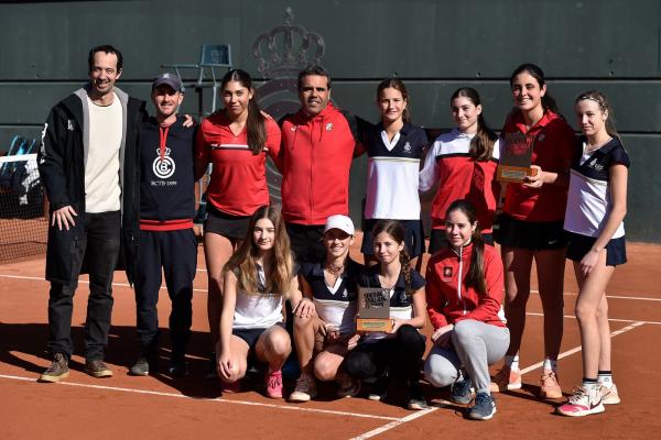 En categoría plata, el equipo B fue finalista