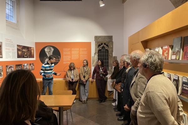 Nuestros socios visitan el Museo Marès