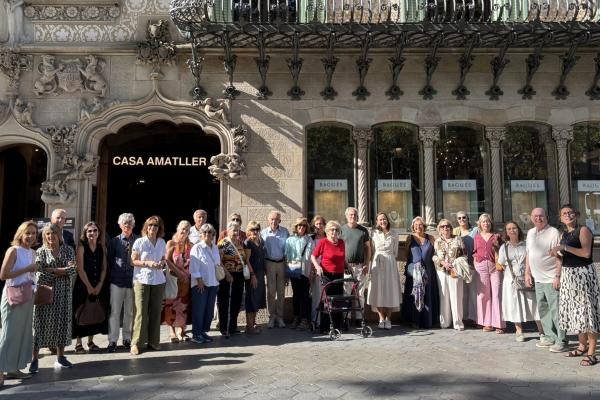 Els socis de l'RCTB-1899 descobreixen "Dalí Boulevard Cibernètic" a la Casa Amatller
