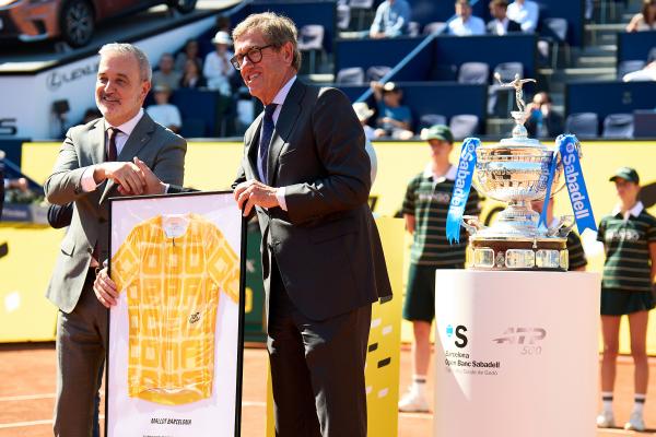 El Tour de Francia se hermana con el Barcelona Open Banc Sabadell con un acto en la pista Rafa Nadal