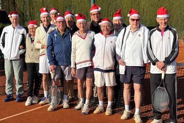 La Penya 70-80-90 celebra el seu sopar de Nadal