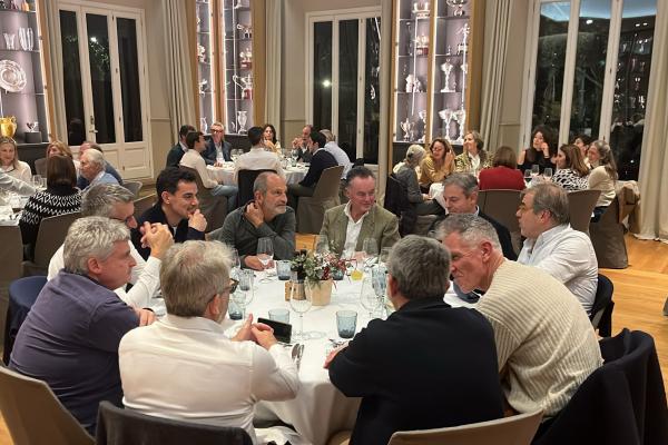 Los capitanes del RCTB-1899 disfrutan de su cena anual